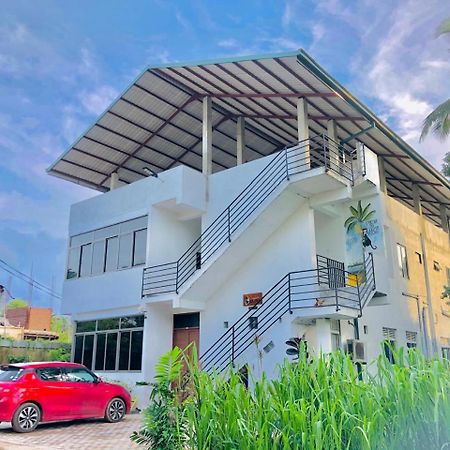 Ceylon Lodge - Airport Transit Hostel نيجومبو المظهر الخارجي الصورة