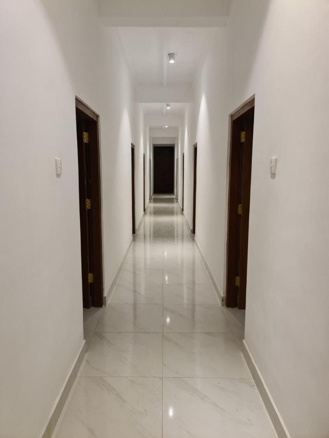 Ceylon Lodge - Airport Transit Hostel نيجومبو المظهر الخارجي الصورة
