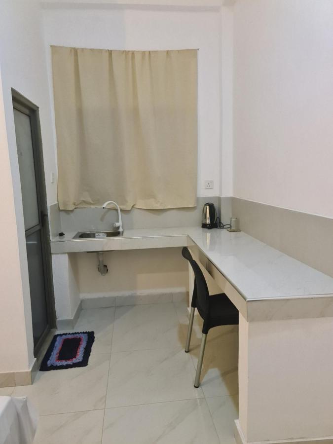 Ceylon Lodge - Airport Transit Hostel نيجومبو المظهر الخارجي الصورة