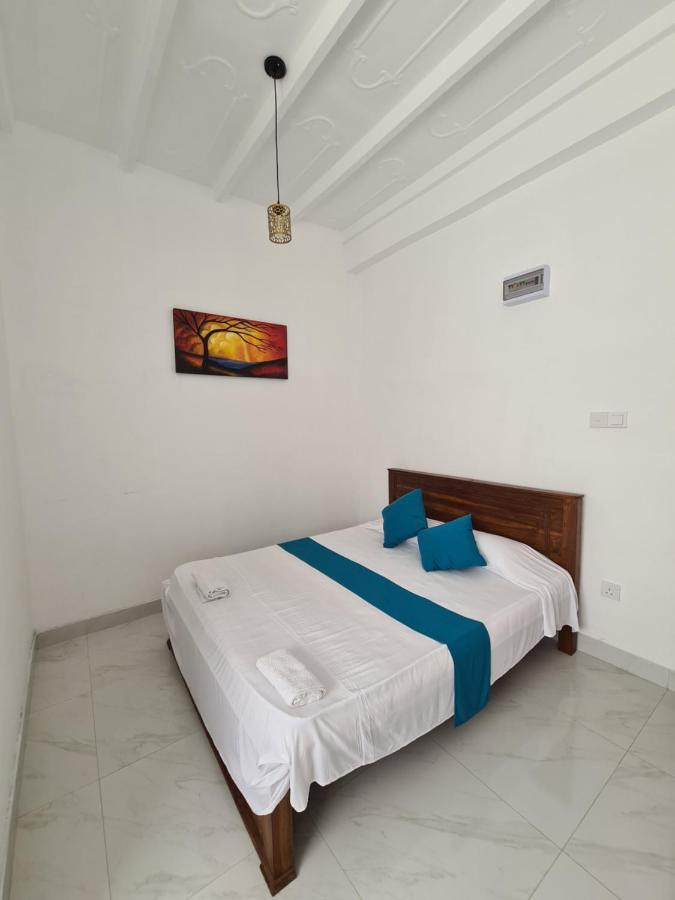 Ceylon Lodge - Airport Transit Hostel نيجومبو المظهر الخارجي الصورة