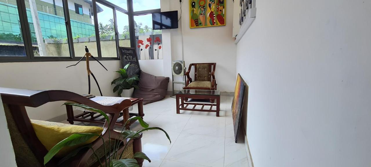 Ceylon Lodge - Airport Transit Hostel نيجومبو المظهر الخارجي الصورة