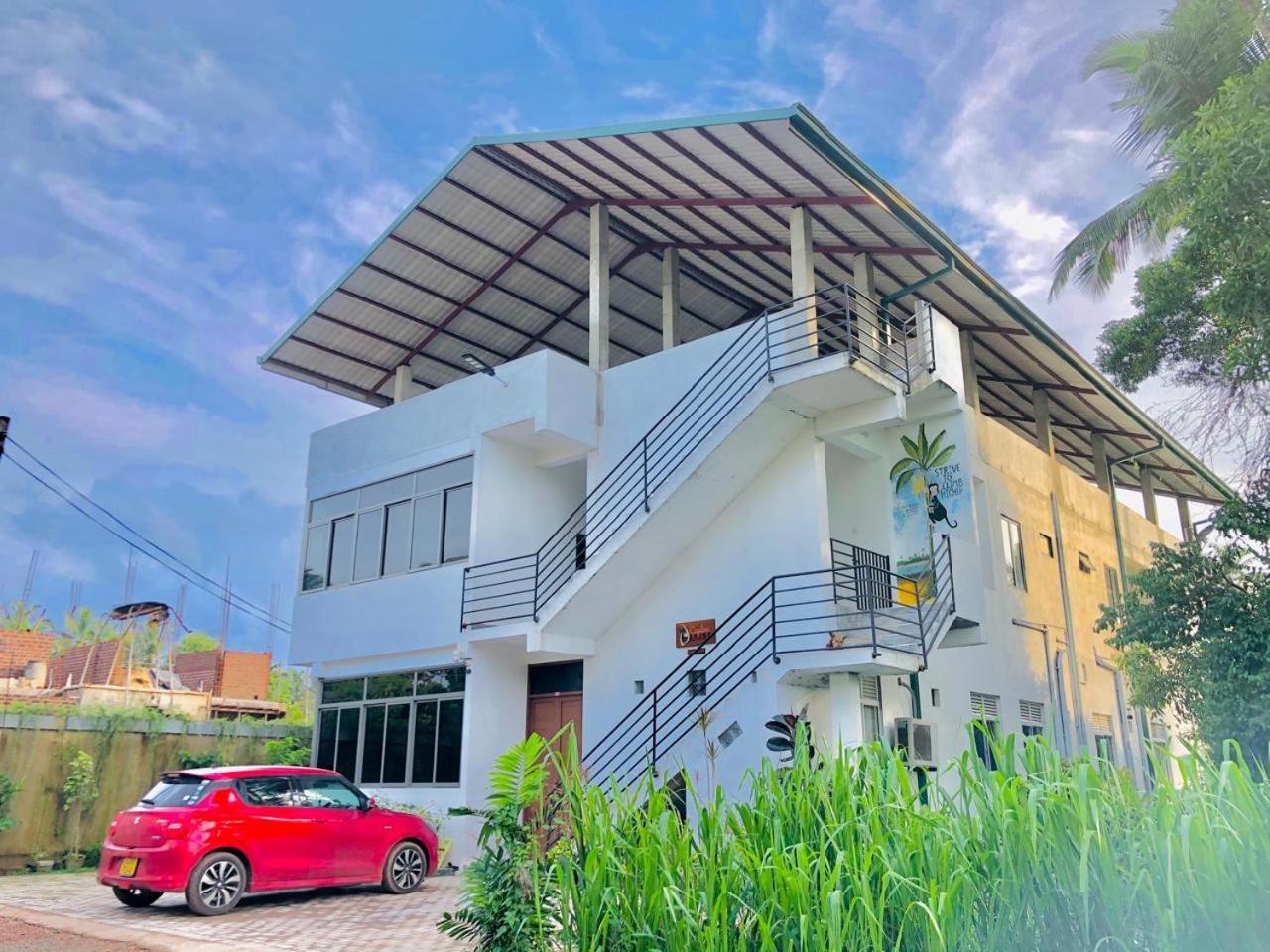 Ceylon Lodge - Airport Transit Hostel نيجومبو المظهر الخارجي الصورة