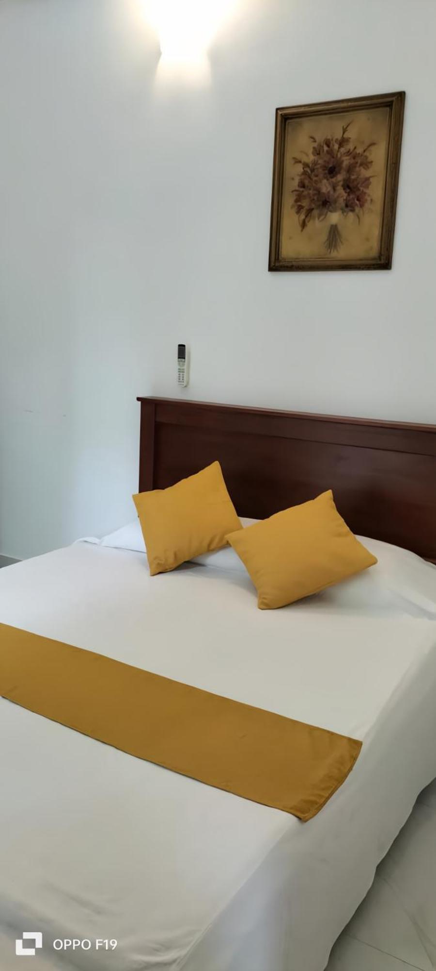 Ceylon Lodge - Airport Transit Hostel نيجومبو المظهر الخارجي الصورة