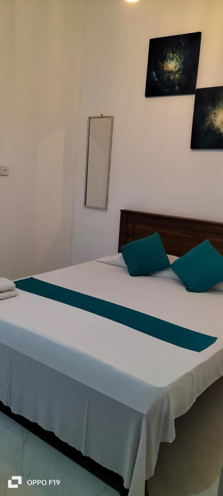 Ceylon Lodge - Airport Transit Hostel نيجومبو المظهر الخارجي الصورة